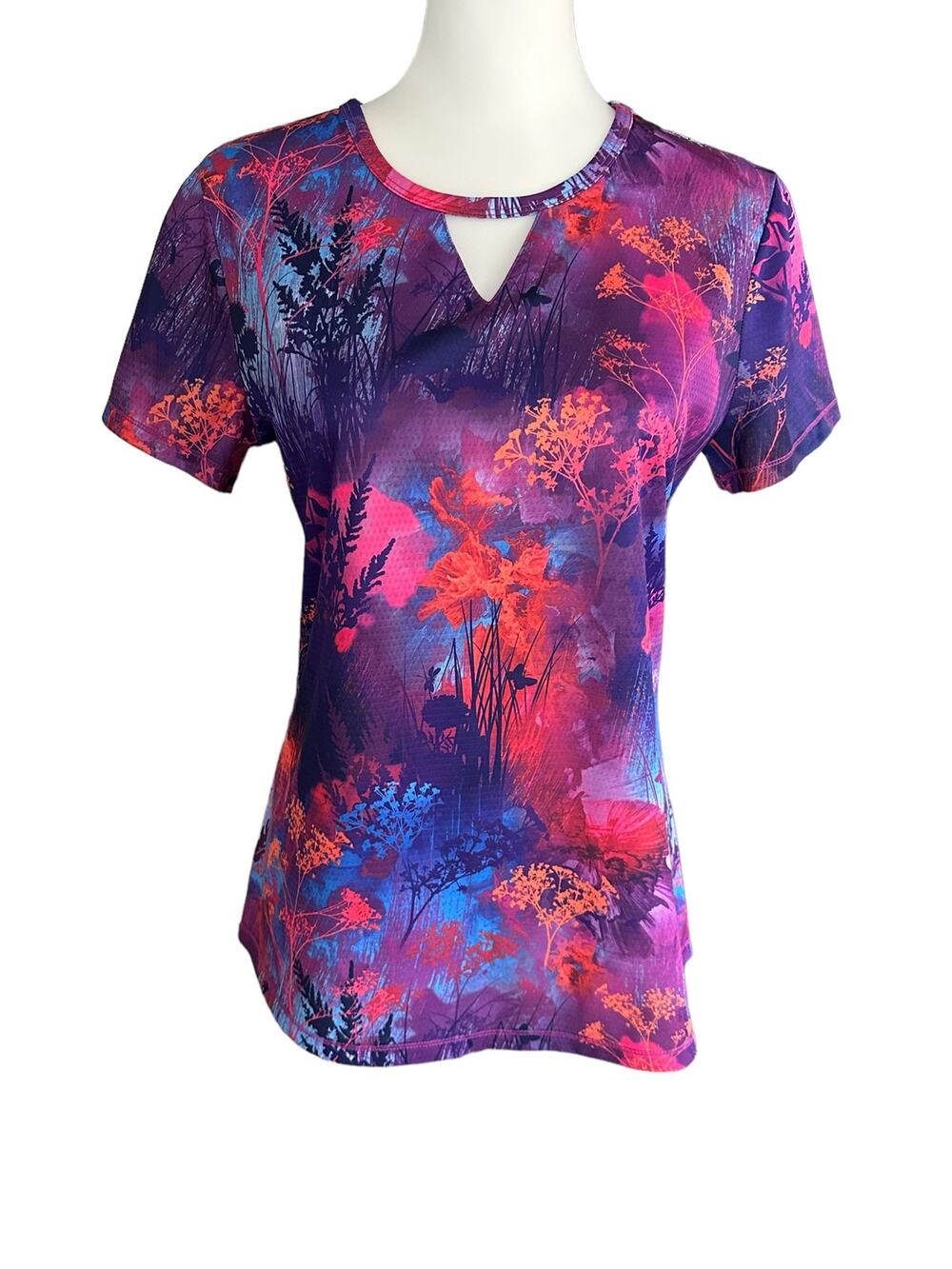 Reel Legends Short Sleeve Top Freeline Medium  Purple Pink Orange